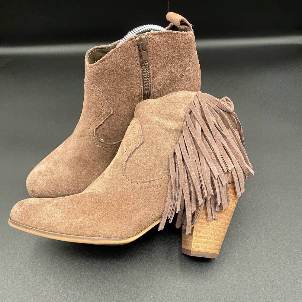 Steve Madden Cian fringed suede ankle boots, Size 7M